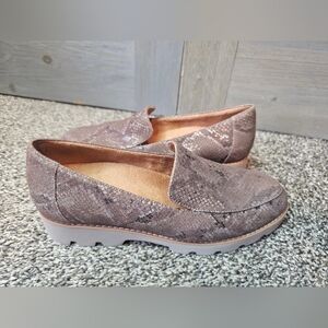 Vionic Kensley Womens Loafers sz 8
